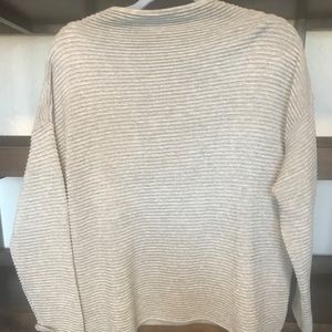 Size L high neck rubber sweater